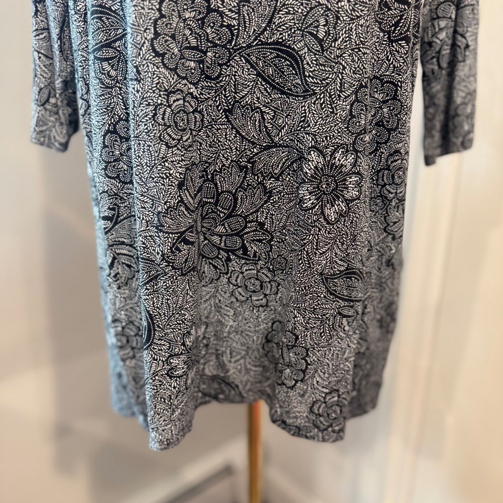 J. Jill Black White Floral Tunic Top Floral Print Versatile | Size S - Picture 4 of 9